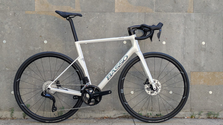 Basso Venta R Disc Road Bike (Shimano 105 di2)