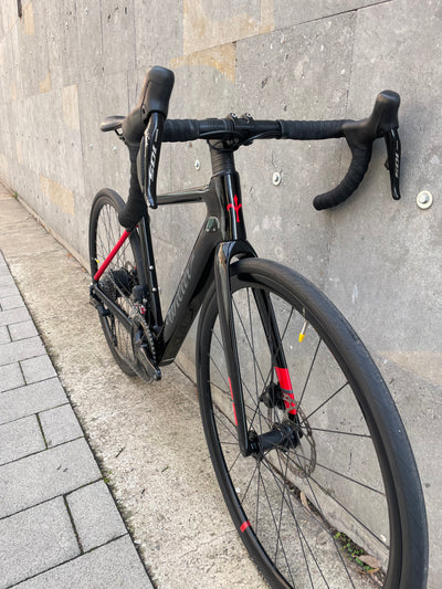 Bicicleta de carretera híbrida Wilier Garda (Shimano 105 Di2) Exposició 2025 Mida S