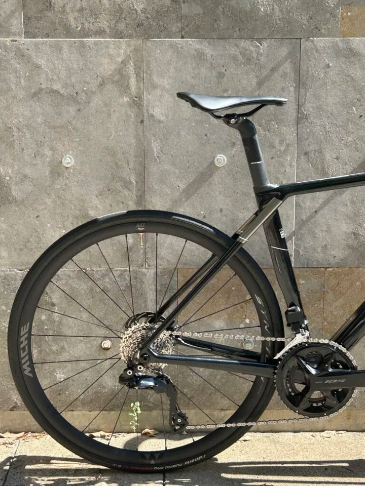 Wilier Granturismo SL Road Bike (Shimano 105 Di2 / Alu Wheels) - Ex-Demo 2025 - S (Black/Silver 01)