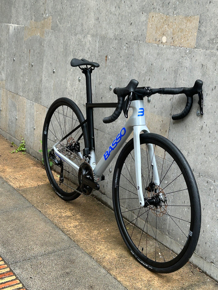 Basso Astra Disc Road Bike (Shimano 105 di2) 2025