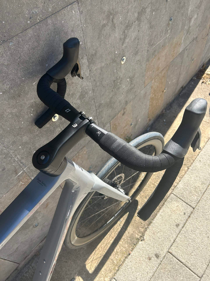 Basso Astra Disc Road Bike (SRAM Force AXS D2) Ex-Demo Size 58