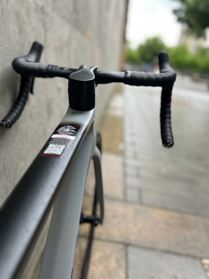 Basso Astra Disc Road Bike (Shimano 105 di2) 2025