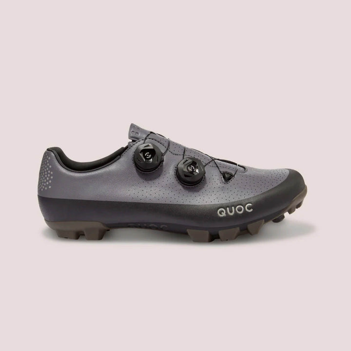 Sabata de ciclisme Quoc Gran Tourer XC de color carbó