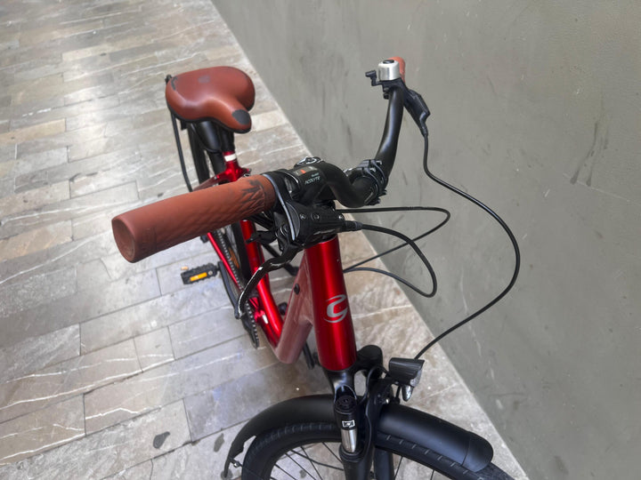 Bicicleta híbrida Cannondale Adventure EQ