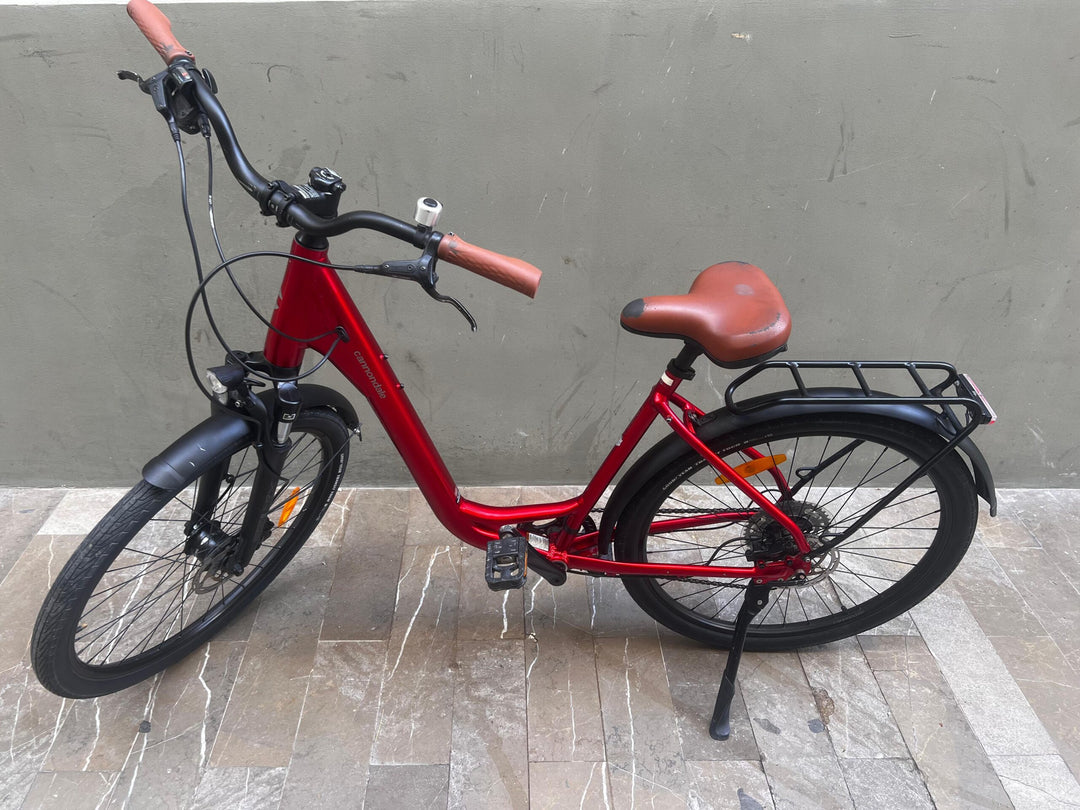 Bicicleta híbrida Cannondale Adventure EQ