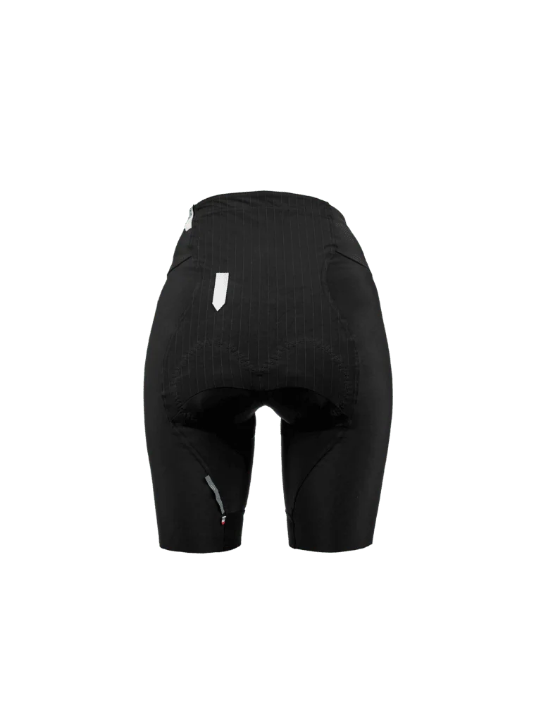 Q36.5 Gregarius Half Shorts Dones