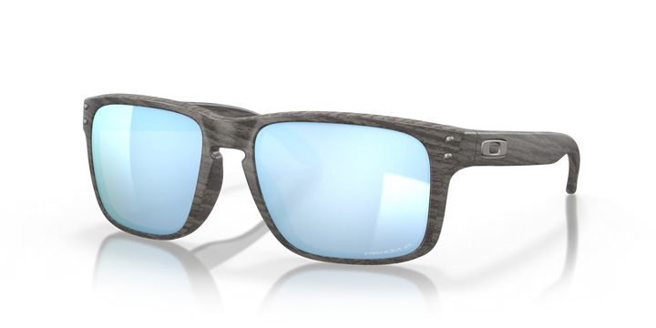 Oakley Holbrook