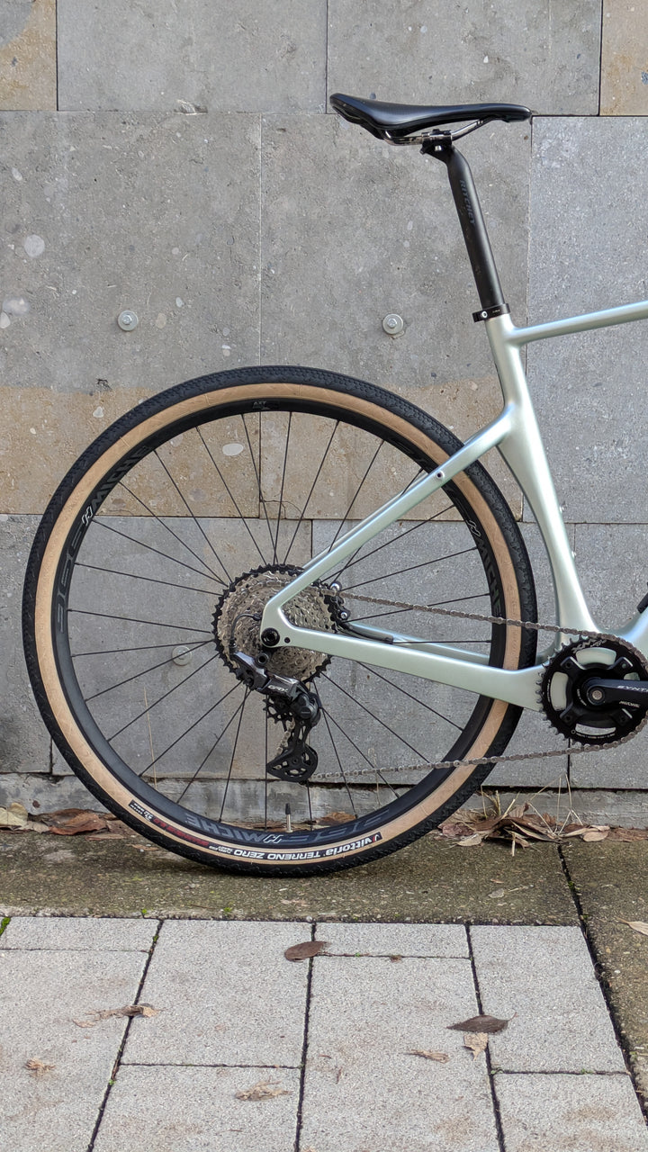 Bicicleta de grava híbrida Wilier Adlar (Shimano GRX 1x12) Ex-Demo L