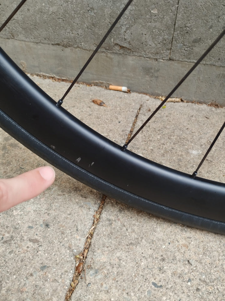 Bicicleta de carretera Basso Astra 2025 (Shimano 105 di2) Ex-Demo Talla 48