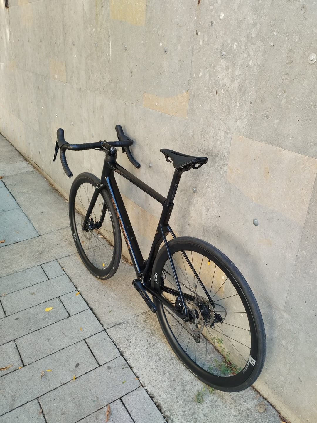 Basso Venta R (Shimano 105 12 velocità) Ex-demo Taglia 51 cm