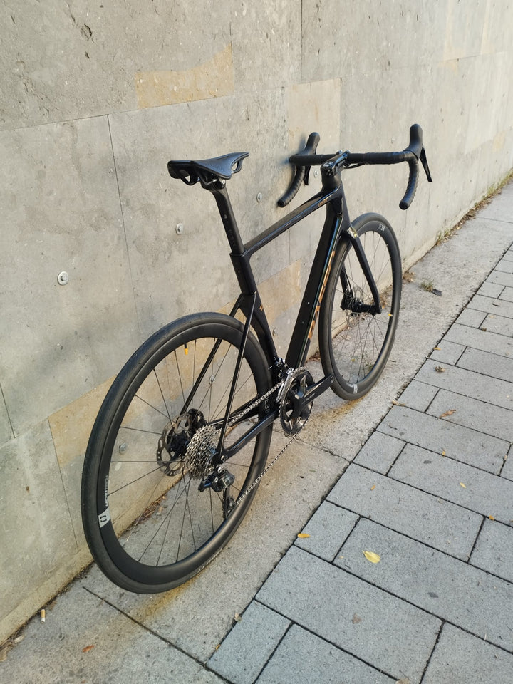 Basso Venta R (Shimano 105 12 velocità) Ex-demo Taglia 51 cm
