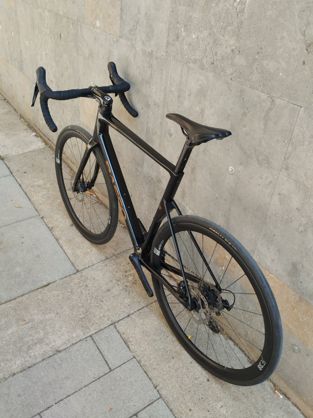 Basso Venta (Shimano 105 12 velocità) ex demo, taglia 53 cm, ruote in carbonio