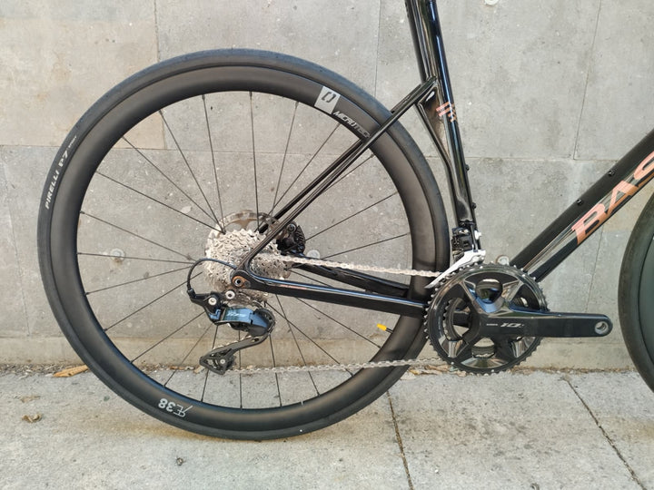 Basso Venta (Shimano 105 12 velocità) ex demo, taglia 53 cm, ruote in carbonio