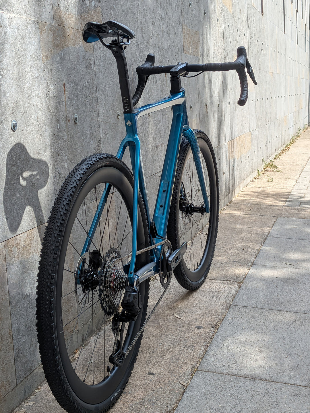 Bicicleta de grava Colnago G4-X (Sram Rival XPLR) Vision SC 45