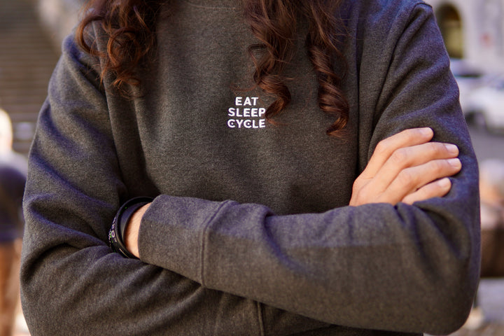 Samarreta amb logotip Eat Sleep Cycle - Gris Fosc