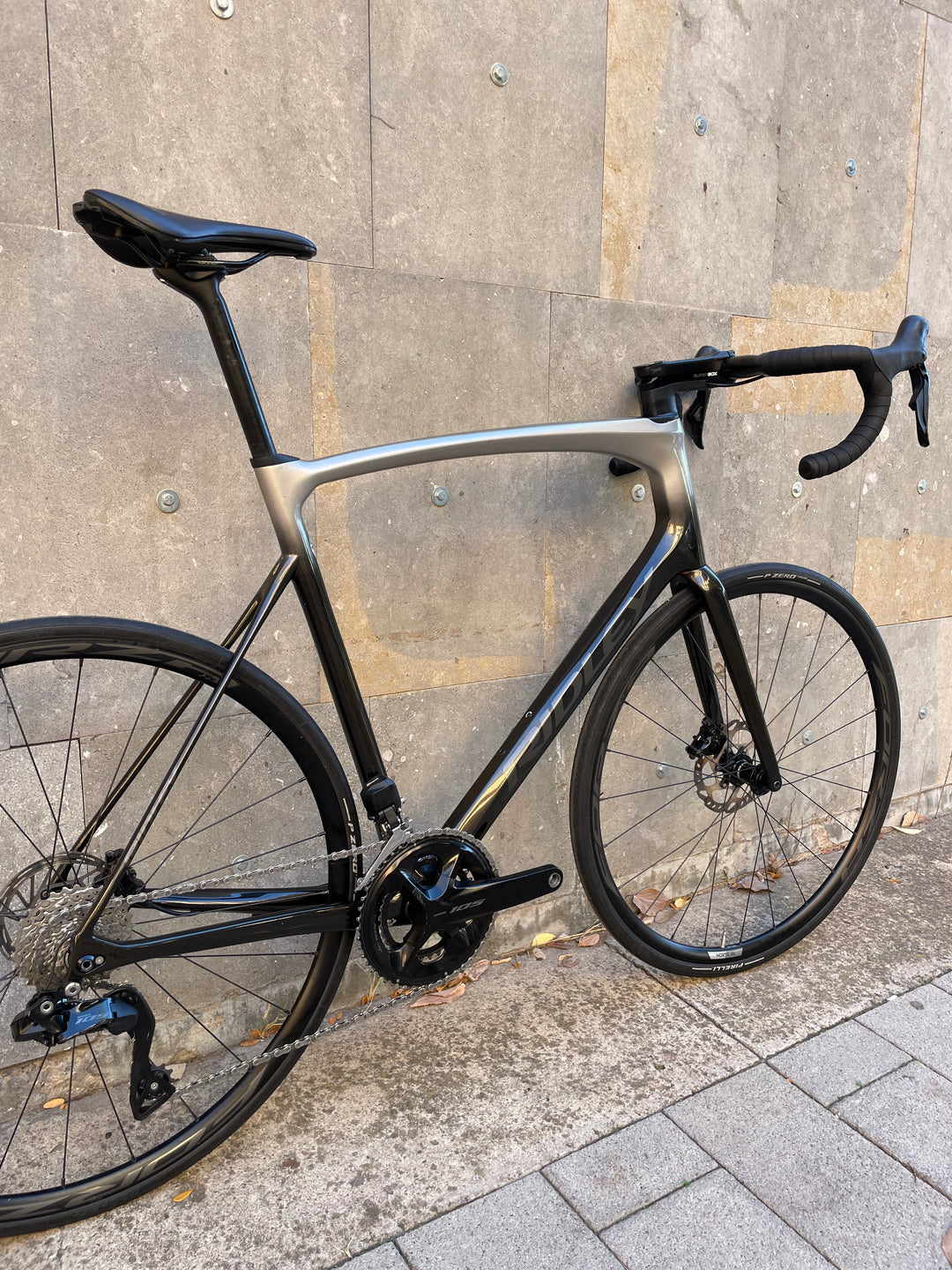 Ridley Fenix SLiC Road Bike (Shimano 105 Di2) Ex-Demo 2025 Size XL (63)