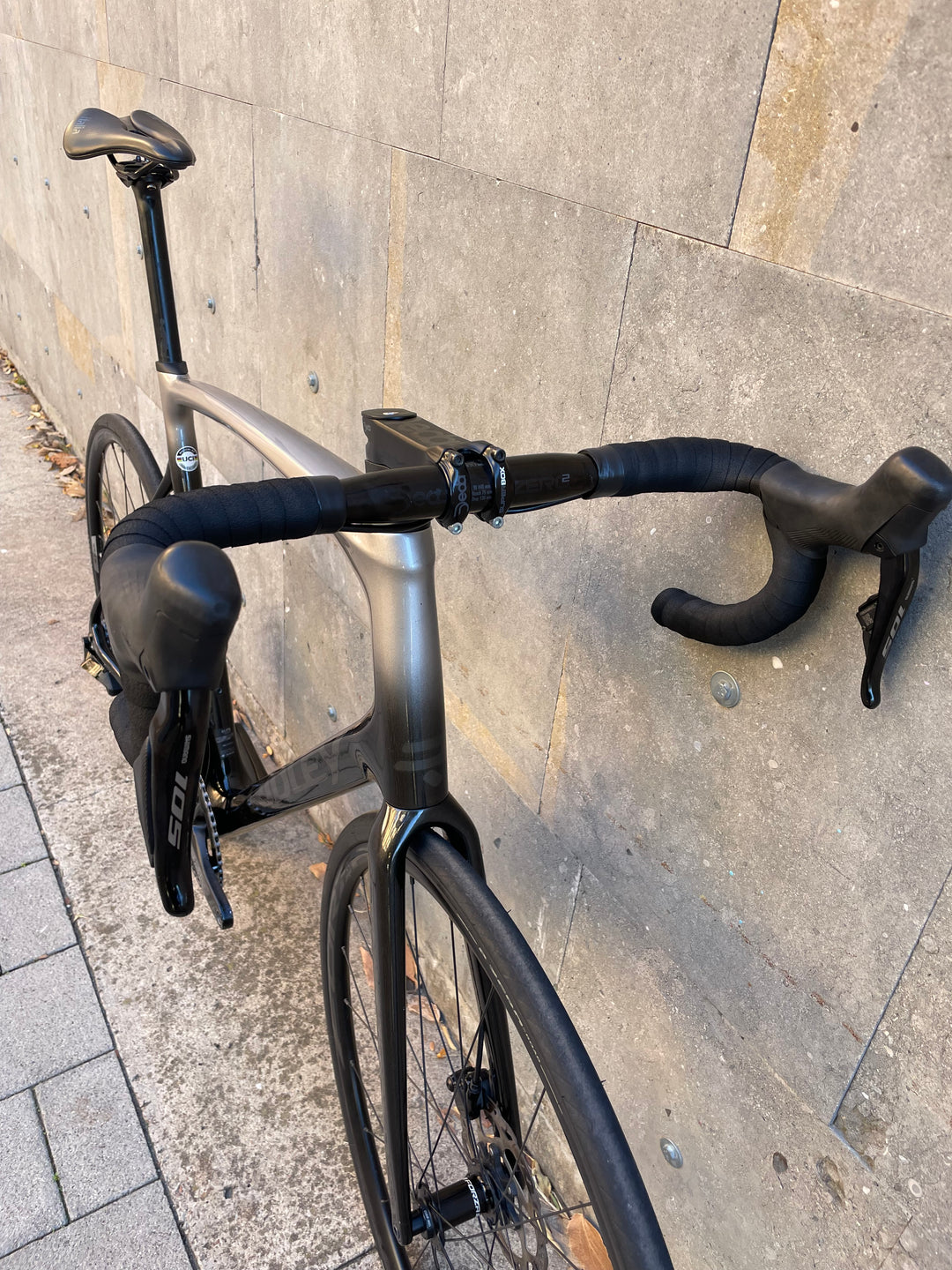 Ridley Fenix SLiC Road Bike (Shimano 105 Di2) Ex-Demo 2025 Size XL (63)