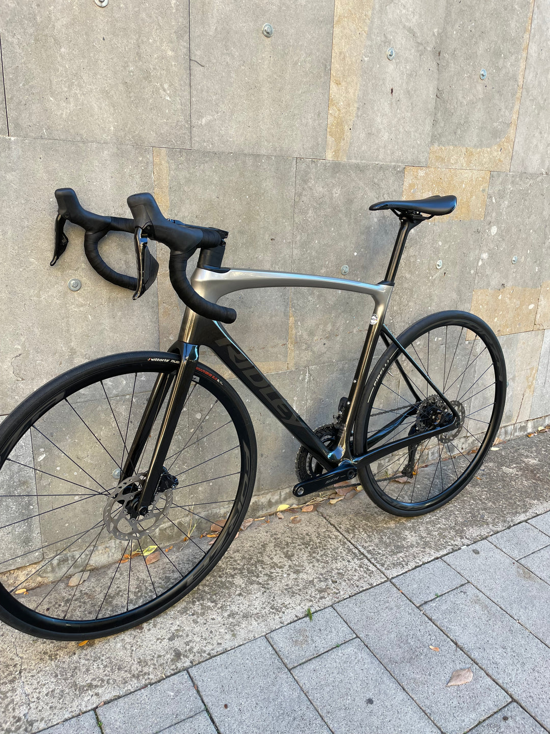 Ridley Fenix SLiC Road Bike (Shimano 105 Di2) Ex-Demo 2025 Size M