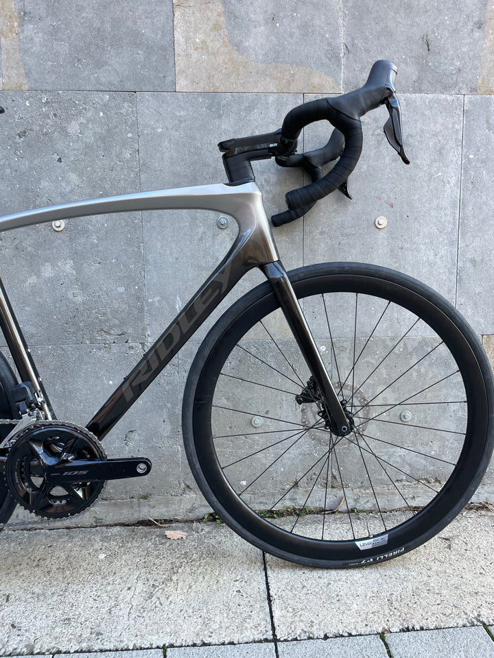 Ridley Fenix SLiC Road Bike (Shimano 105 Di2) Ex-Demo 2025 Size M