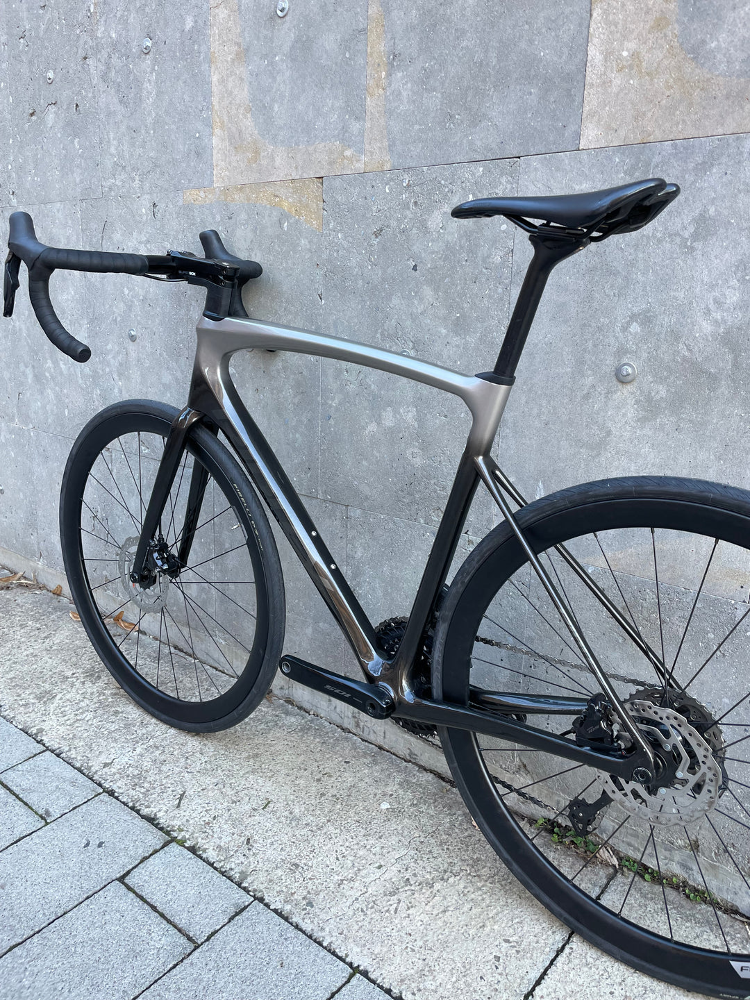 Ridley Fenix SLiC Road Bike (Shimano 105 Di2) Ex-Demo 2025 Size M