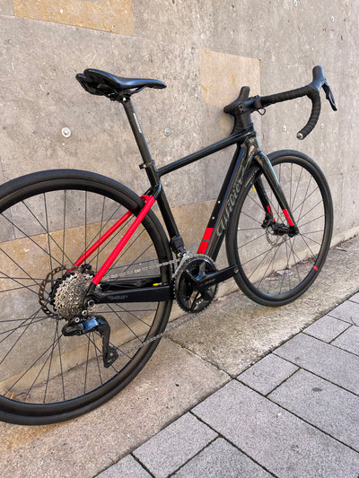 Bicicleta de carretera híbrida Wilier Garda (Shimano 105 Di2 2x12 / Ruedas de aluminio) Exposición 2025 Talla XS