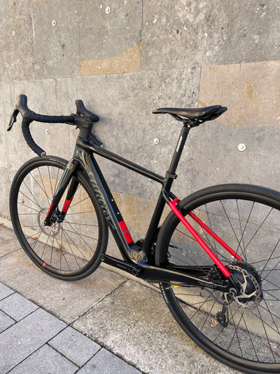 Bicicleta de carretera híbrida Wilier Garda (Shimano 105 Di2 2x12 / Ruedas de aluminio) Exposición 2025 Talla XS