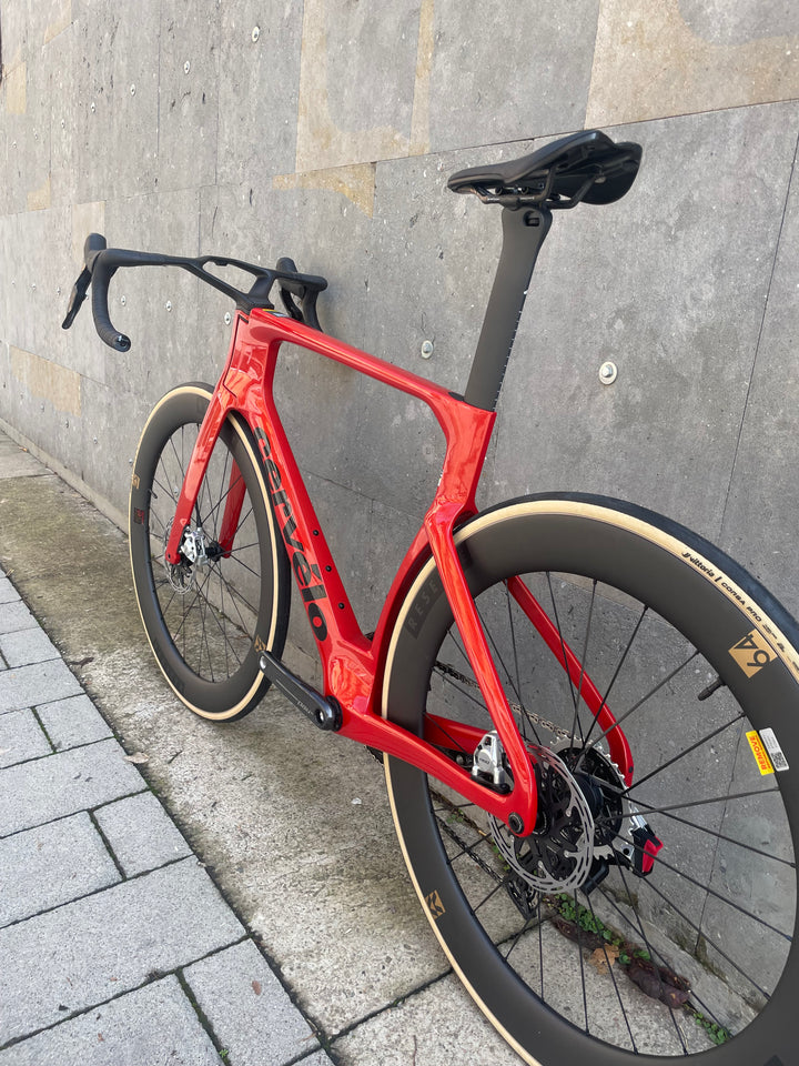 Vélo de route Cervelo S5 (SRAM Red AXS) 2025