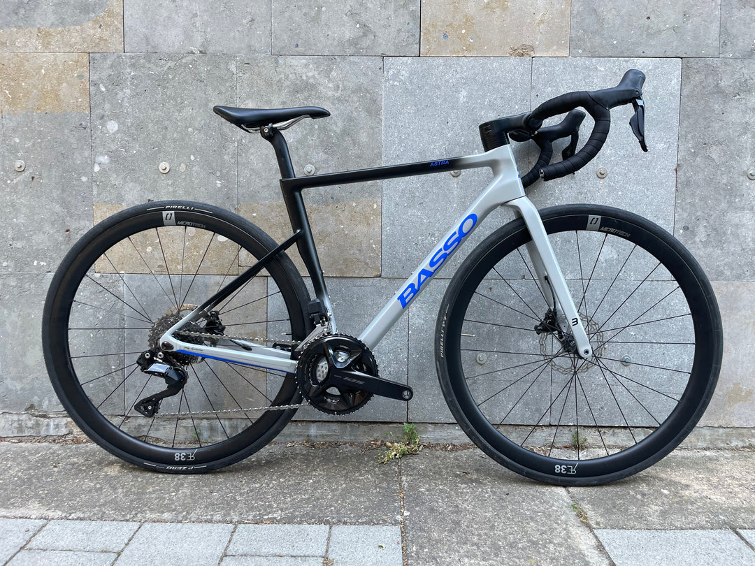 Basso Astra 105 Di2 Rennrad aus der Vorführung
