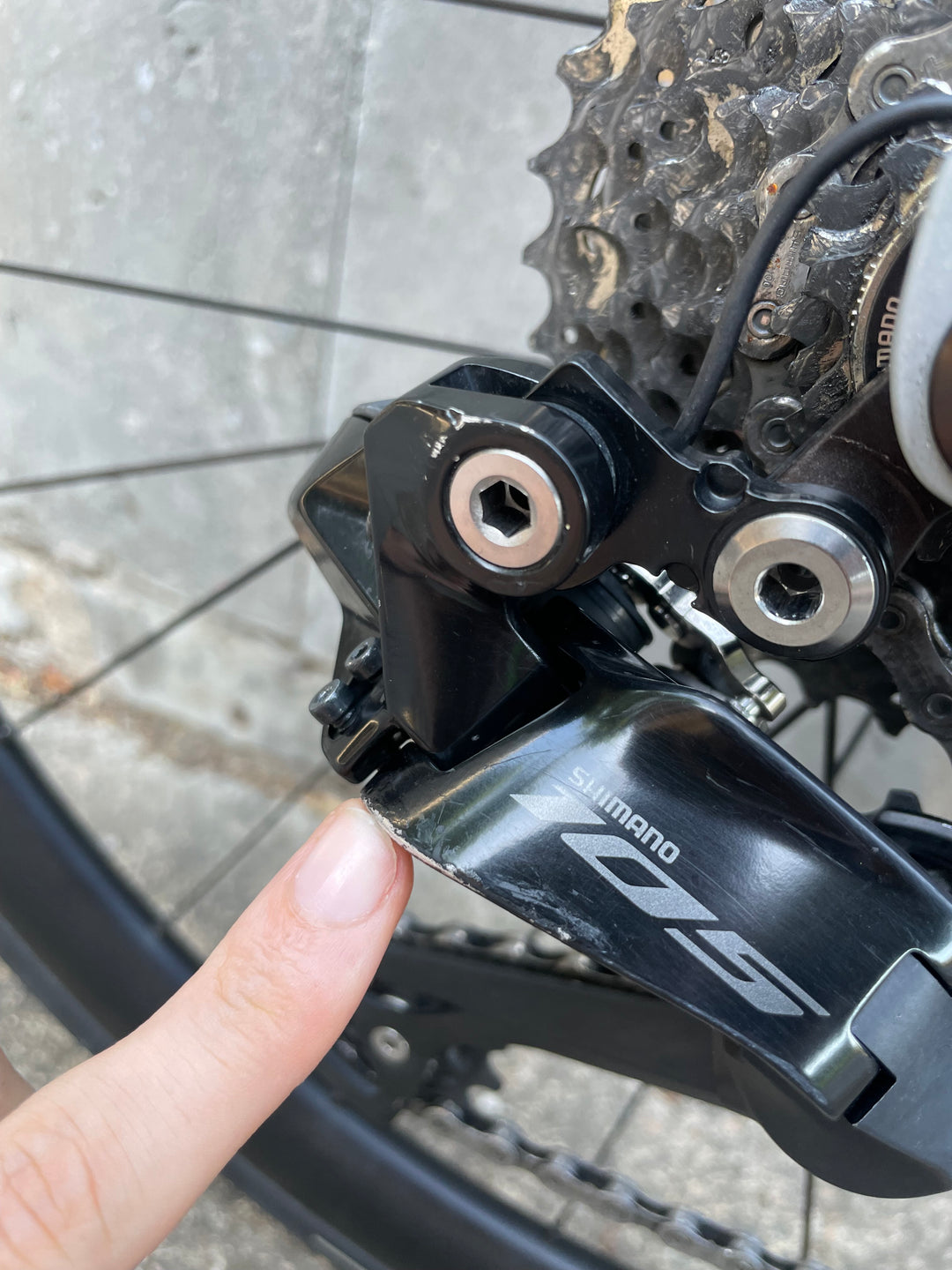 Bicicleta de carretera Basso Astra Disc (Shimano 105 di2) Ex-Demo Mida 48