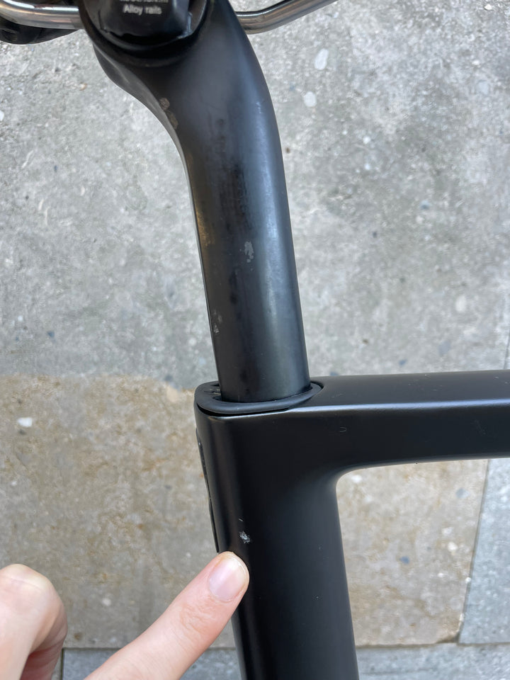 Bicicleta de carretera Basso Astra Disc (Shimano 105 di2) Ex-Demo Mida 48