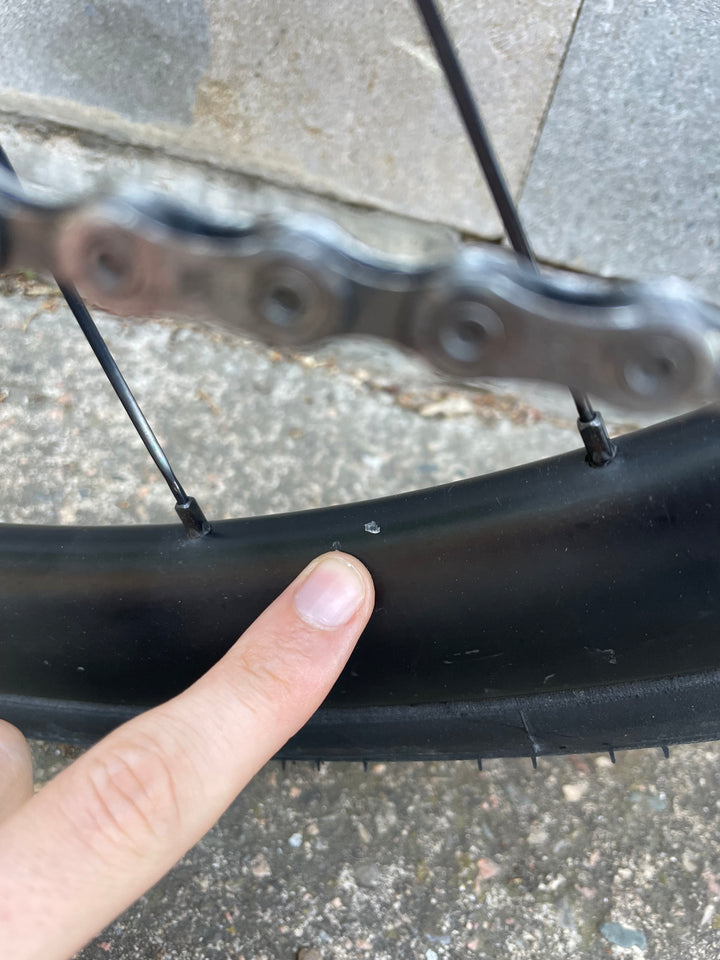 Bicicleta de carretera Basso Astra Disc (Shimano 105 di2) Ex-Demo Mida 48