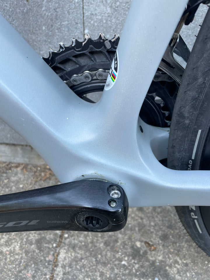 Bicicleta de carretera Basso Astra Disc (Shimano 105 di2) Ex-Demo Mida 48