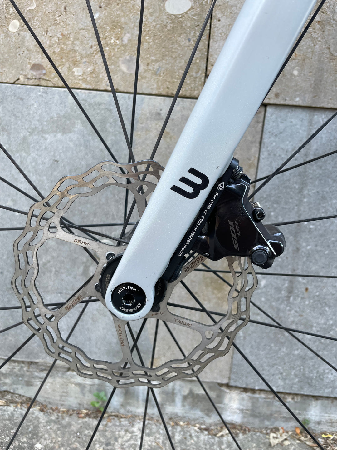 Bicicleta de carretera Basso Astra Disc (Shimano 105 di2) Ex-Demo Mida 48