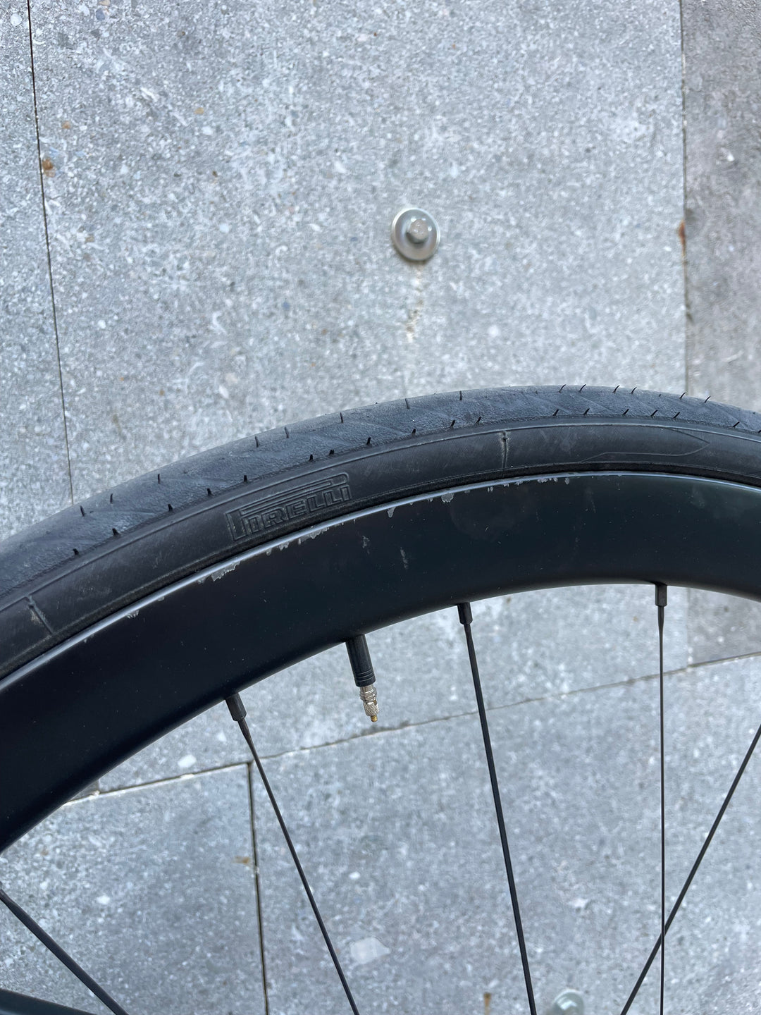 Bicicleta de carretera Basso Astra Disc (Shimano 105 di2) Ex-Demo Mida 48