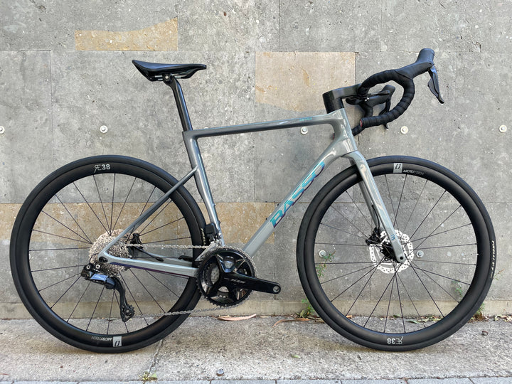 Bicicleta de carretera Basso Astra Disc (Shimano 105 di2) Ex-Demo - Mida 51