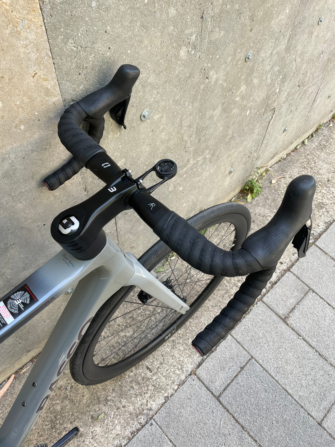 Bicicleta de carretera Basso Astra Disc (Shimano 105 di2) Ex-Demo - Mida 51