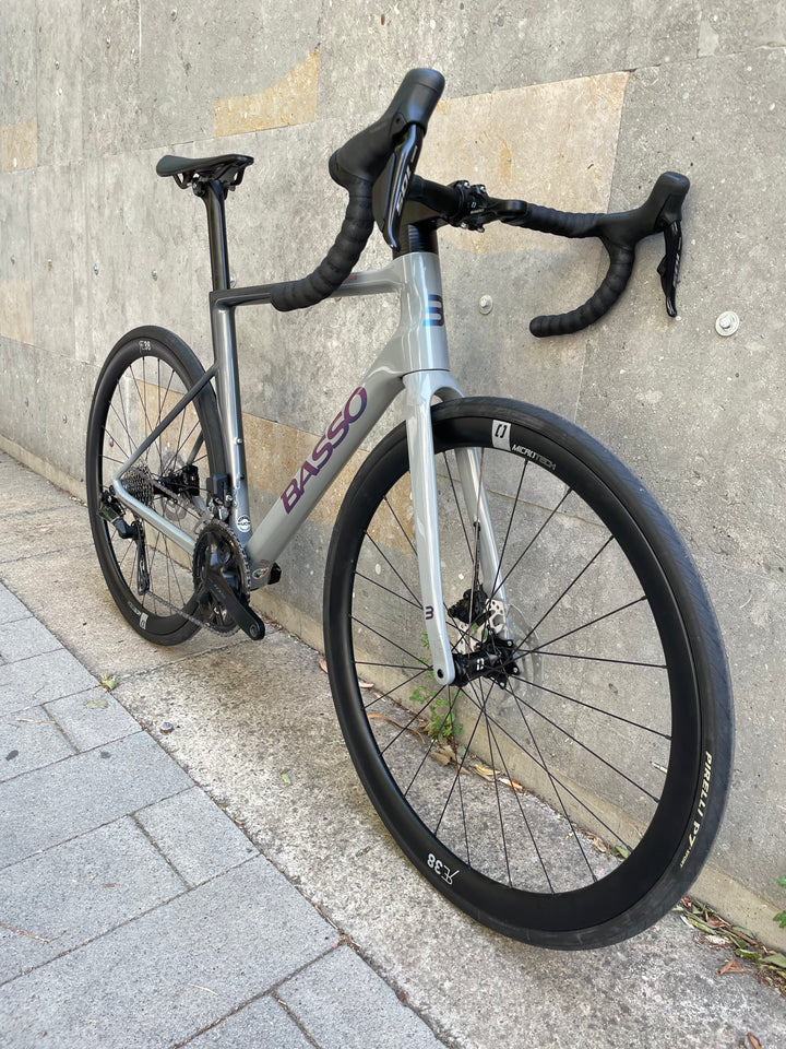 Bicicleta de carretera Basso Astra Disc (Shimano 105 di2) Ex-Demo - Mida 51
