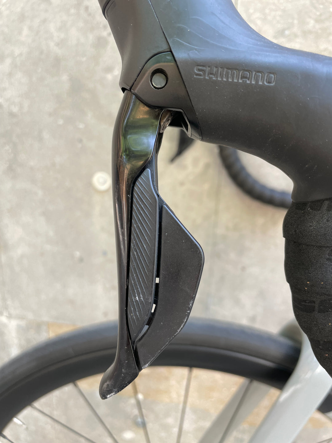 Bicicleta de carretera Basso Astra Disc (Shimano 105 di2) Ex-Demo - Mida 51