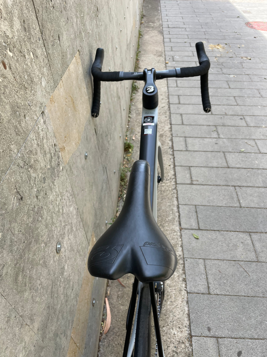 Bicicleta de carretera Basso Astra Disc (Shimano 105 di2 / RE38) talla 61 ex demo