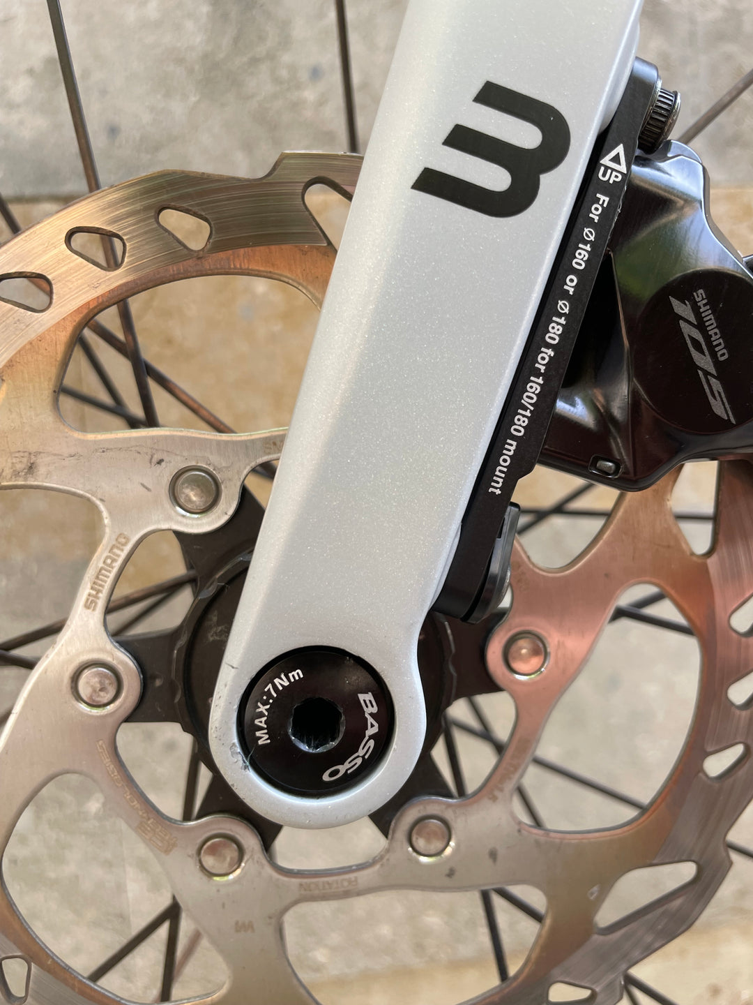 Bicicleta de carretera Basso Astra Disc (Shimano 105 di2 / RE38) talla 61 ex demo