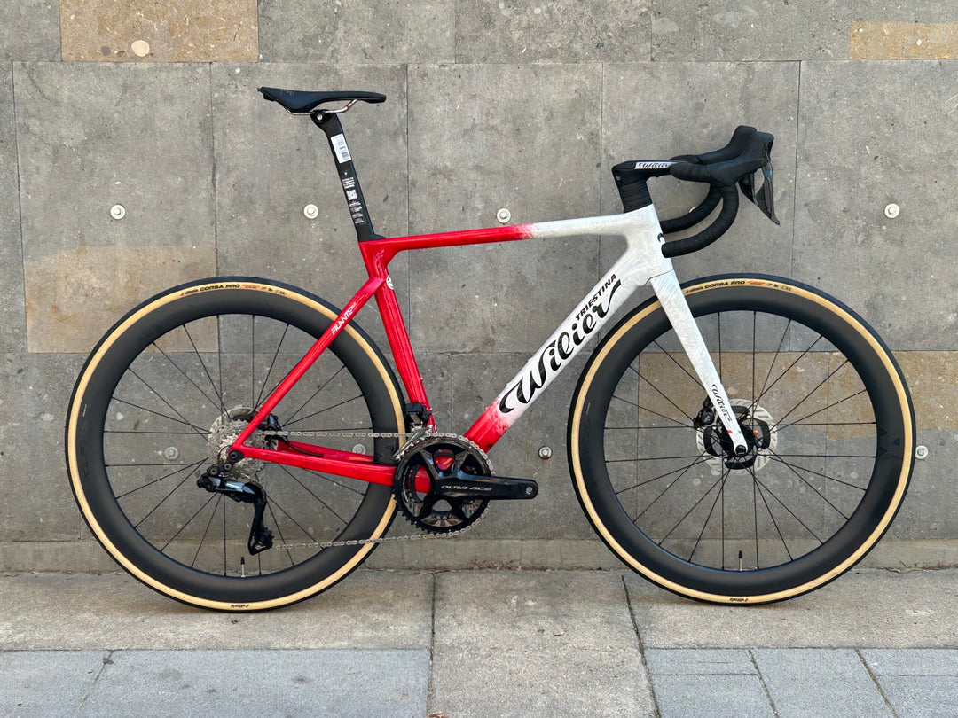 Bicicleta de carretera Wilier Filante SLR (Shimano Dura Ace Di2) 2025