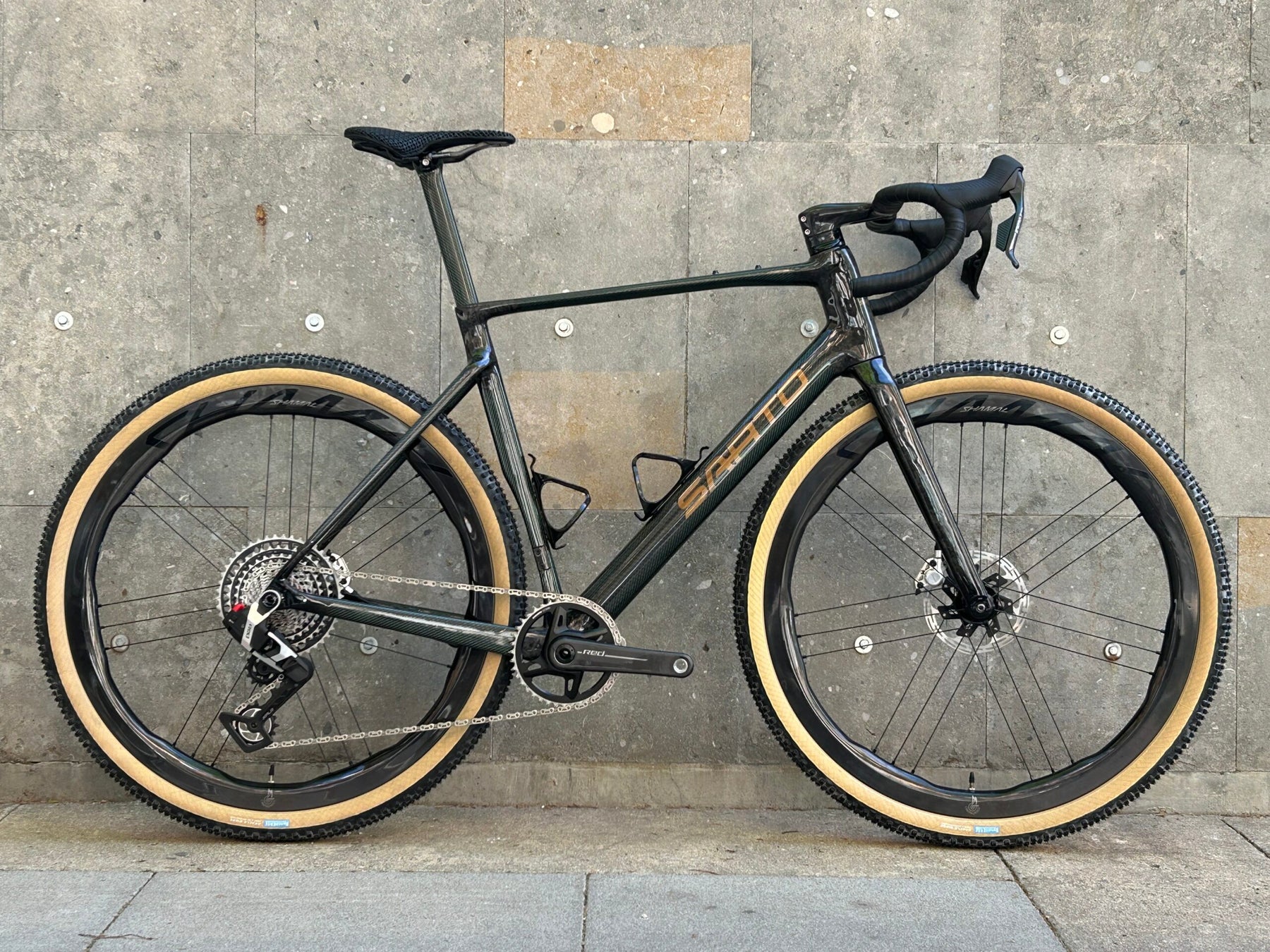 sarto gravel bike Sarto Raso Gravel Bike (SRAM Red AXS XPLR) – Eat Sleep Cycle Store