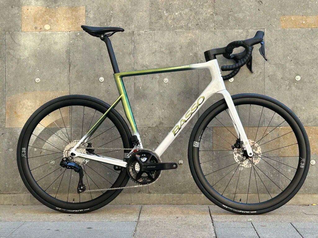 Basso Astra Disc Road Bike (Shimano 105 di2 / RE38)