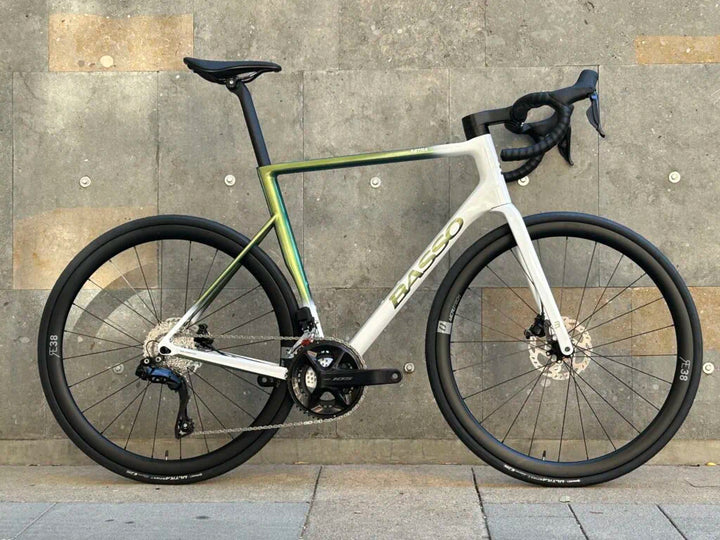 Basso Astra Disc Road Bike (Shimano 105 di2 / RE38)