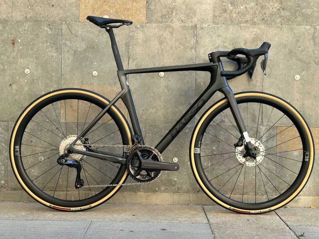 Basso Diamante SV Disc Road Bike (Shimano Ultegra Di2 / RE38)