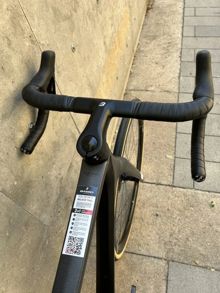 Basso Diamante SV Disc Road Bike (Shimano Ultegra Di2 / RE38)