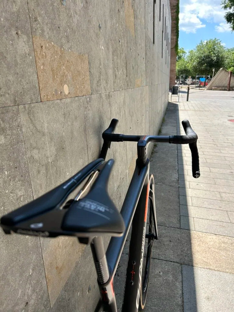 Wilier Verticale SLR – Ultegra Di2 | Kleos 36 | Negro Core