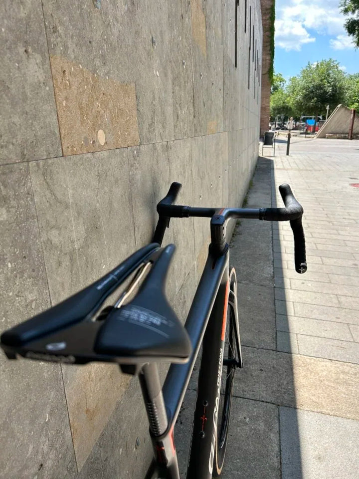 Wilier Verticale SLR – Ultegra Di2 | Kleos 36 | Negro Core