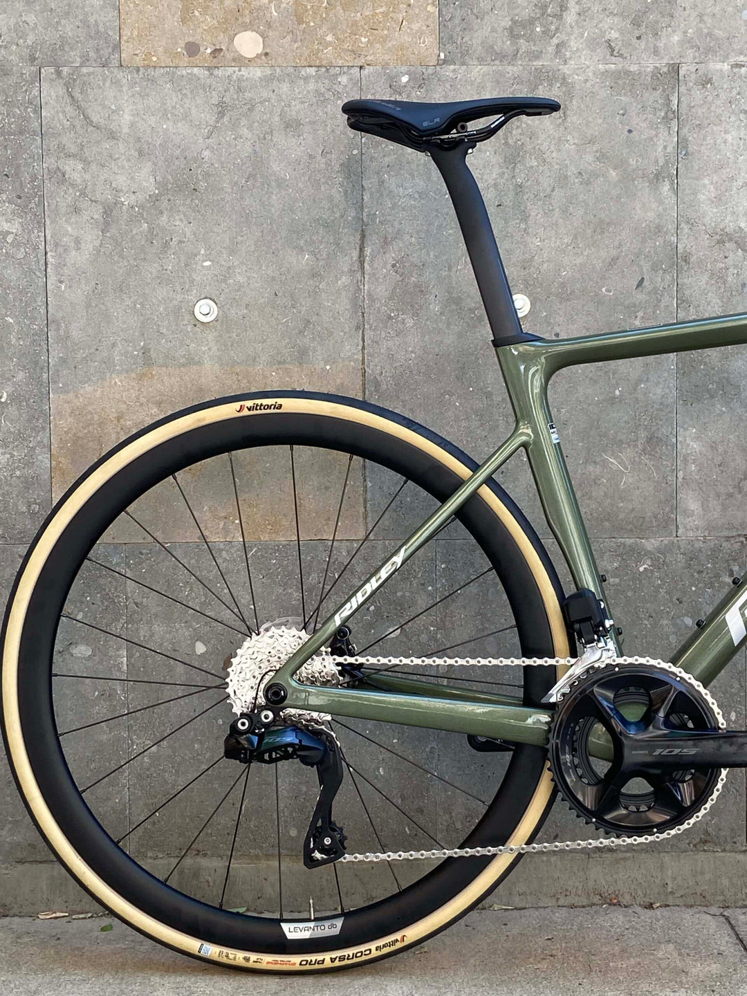Ridley Falcn RS Disc Road Bike (Shimano 105 Di2 / Forza Levanto db ...