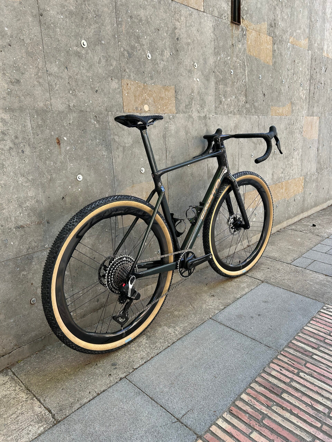 Sarto Raso Gravel Bike (SRAM Red AXS XPLR)